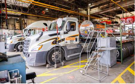 Diesel Truck Repair & National Truck Rental Co. w/ Prime RE Incl.