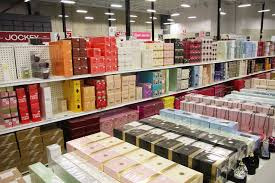 Wholesale/retail cosmetic company loyal customer base - Nassau Co