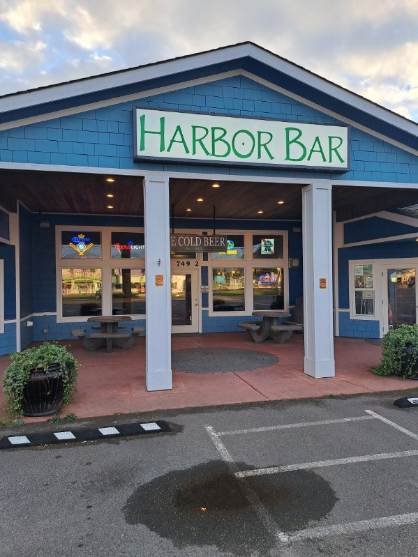  Profitable Turnkey Restaurant/Bar located in Ocean Shores, WA