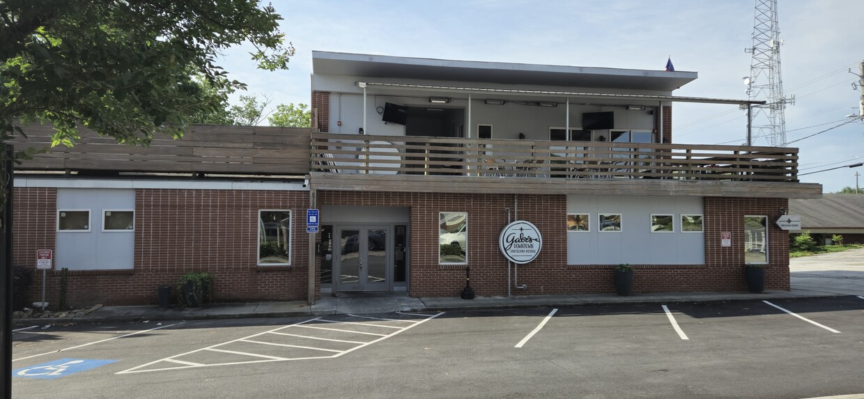 Prime Downtown Douglasville Commercial Property