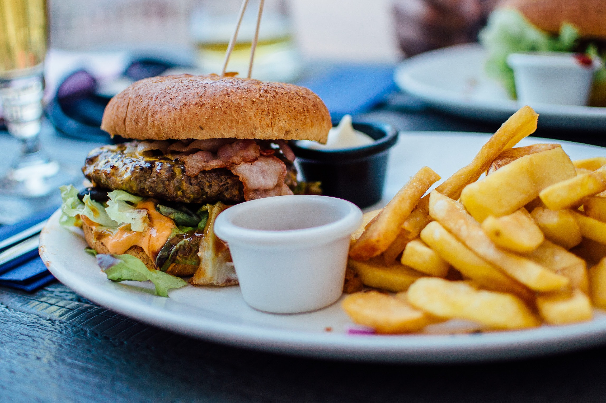 Turnkey, Long-standing restaurant with real estate for sale