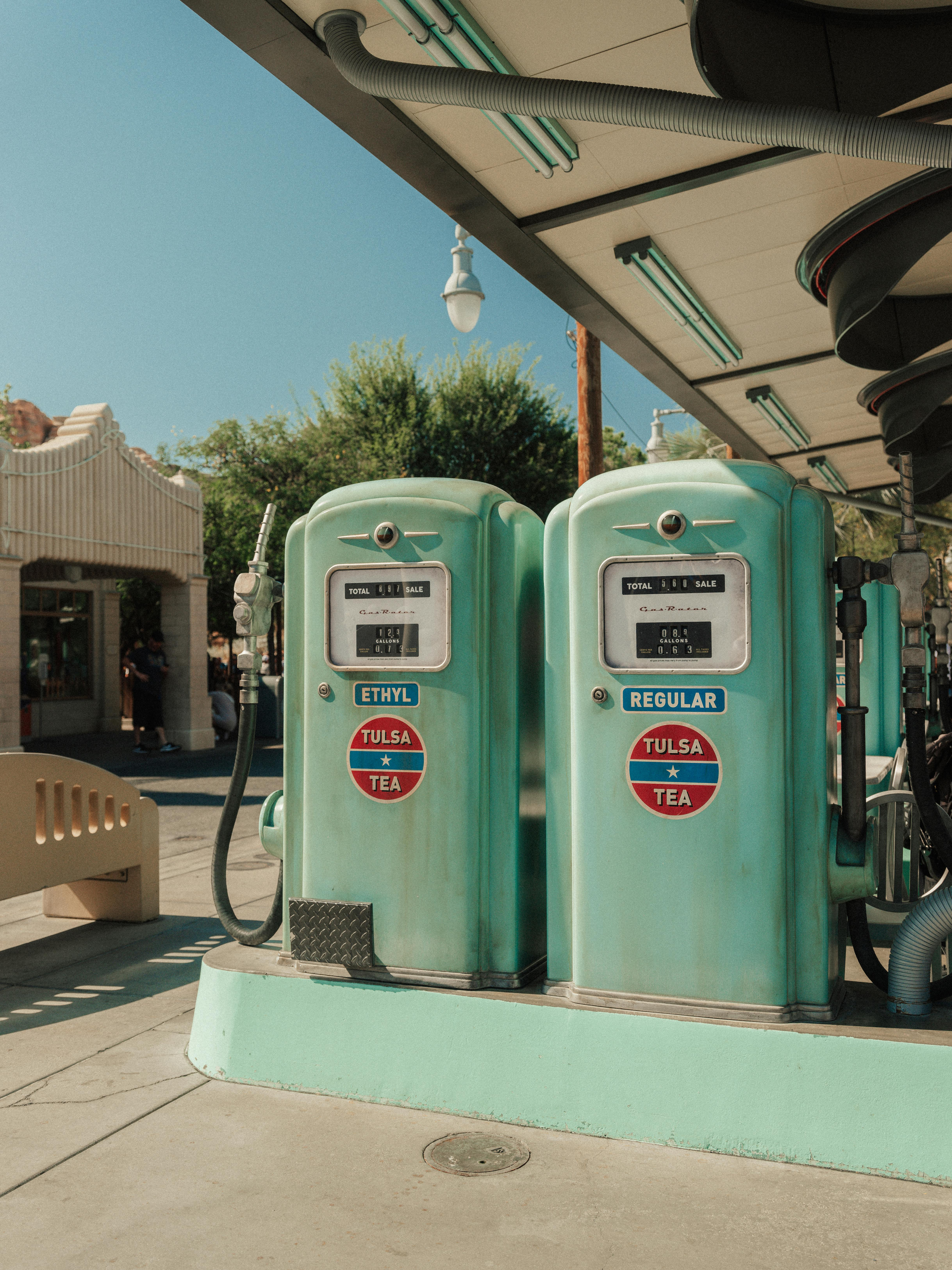 Iconic Central Oregon Convenience Store & Gas Station