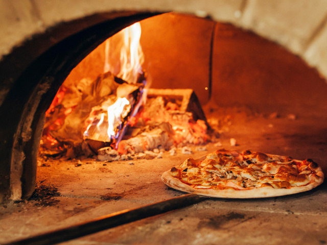 Queens, Beautifully Built-Out Wood-Burning Pizzeria!