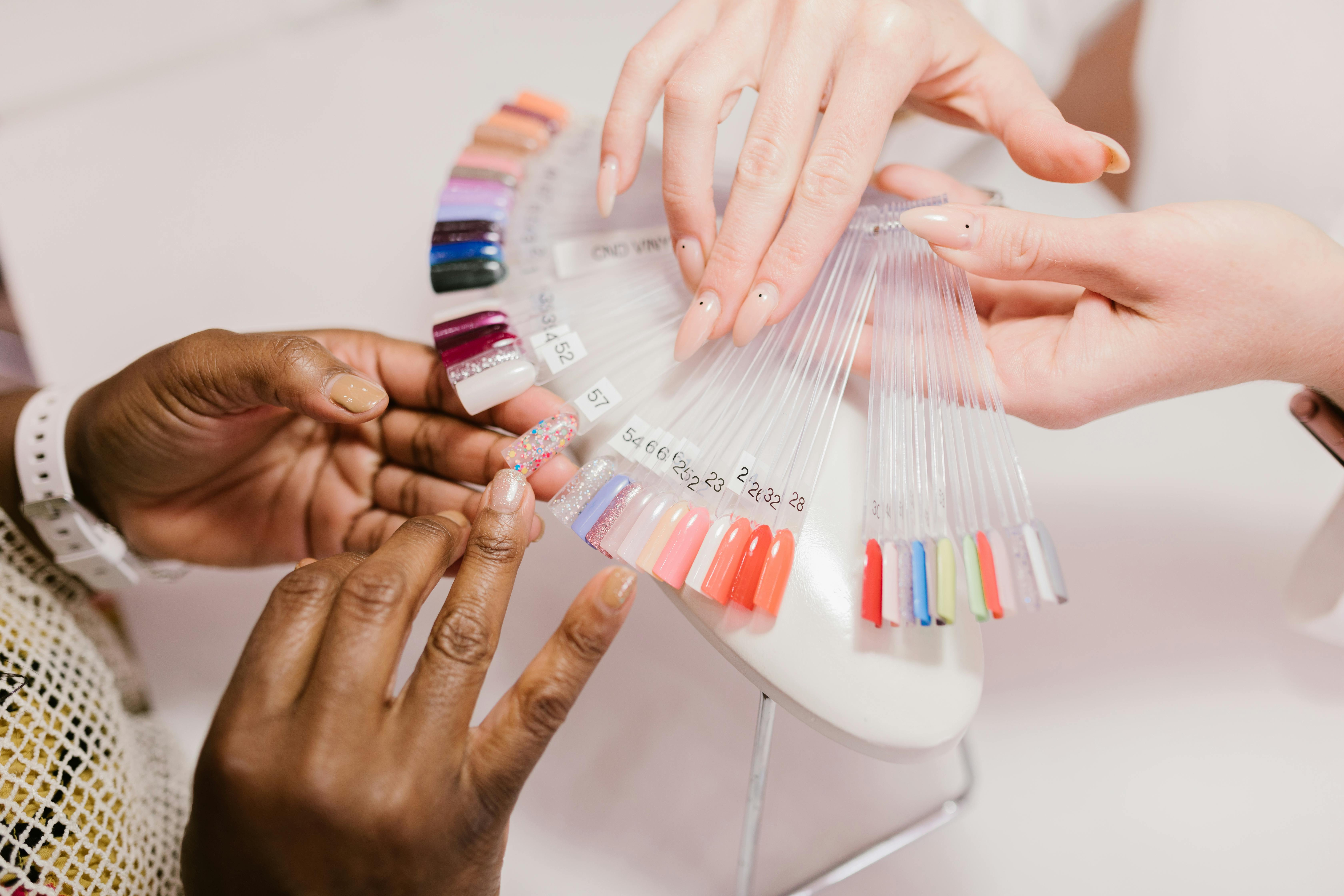 Elegant Nails in a Prime Spot That Pulls in People and Profits