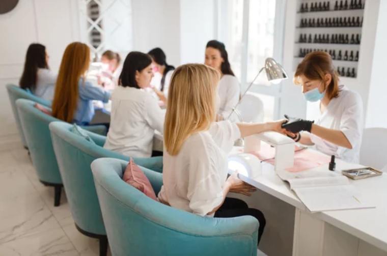 10+ Year Nail Salon in High-Traffic West Valley Retail Center