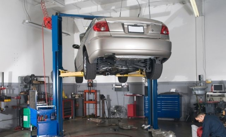 28-Year-Old Auto Repair & Lube Business with Real Estate 