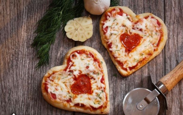 Slice of Success:  Pizza Spot for Sale in  Upscale Bergen, NJ!