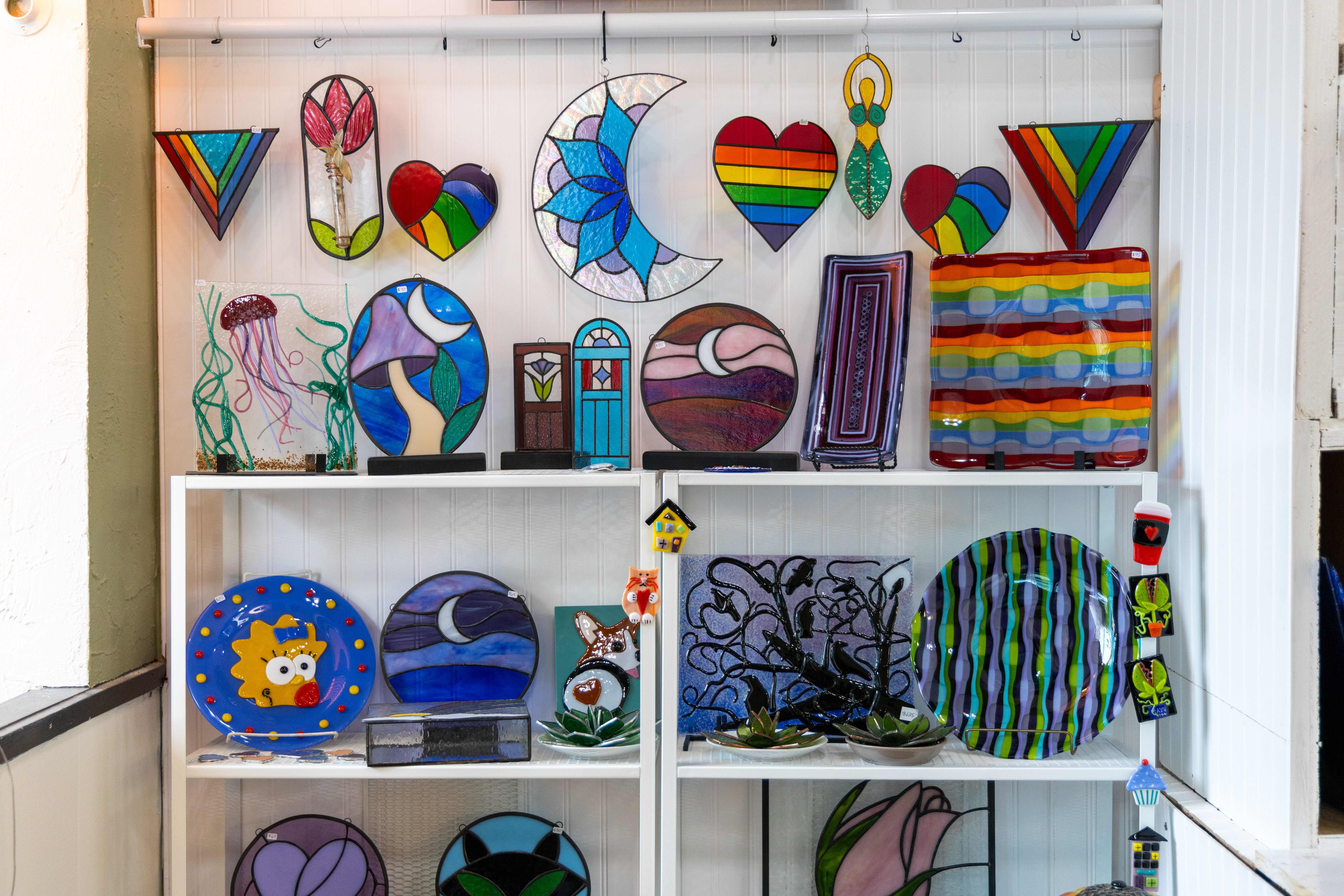 Popular Art Supply Store with Classes