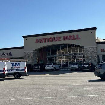 Prime Commercial Opportunity: Antique Mall & Real Estate for sale