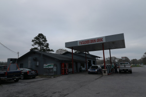 43 Year Old Gas Station & Mechanic Shop
